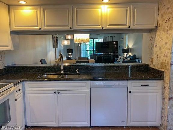 5th image of 5725 Gage Ln APT 202E