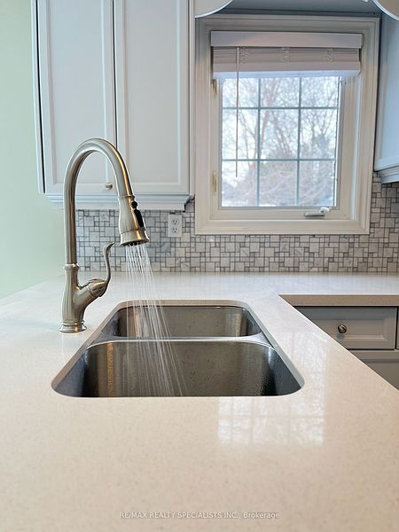 Mississauga House for rent - 3 Bedrooms — photo 8