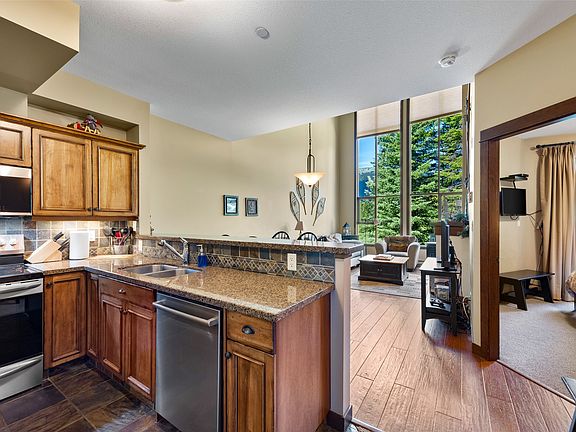 3rd image of 5005 Valley Dr #16