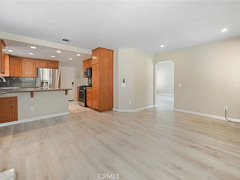 23205 Azela Cir — Photo 20