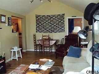 5th image of 141 Clinton St