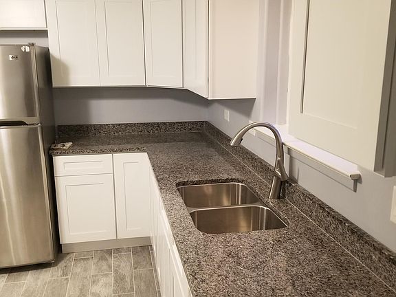 4th image of 313 N 3rd Ave #1