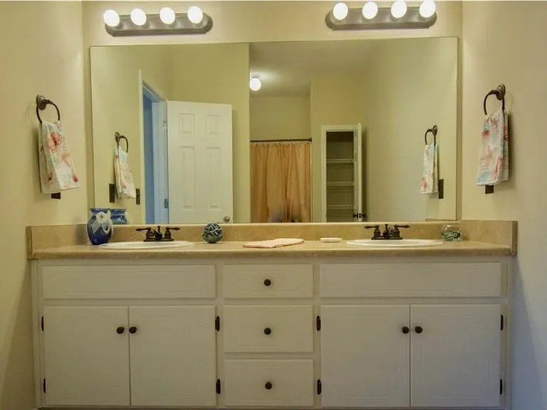 210 Wakefield Way — Photo 14