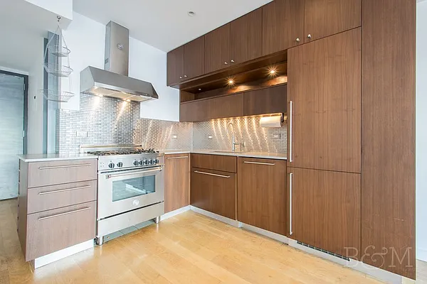 Sold by Brick&Mortar | media 4