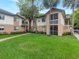 9933 Westview Dr APT 423, Pompano Beach, FL 33076