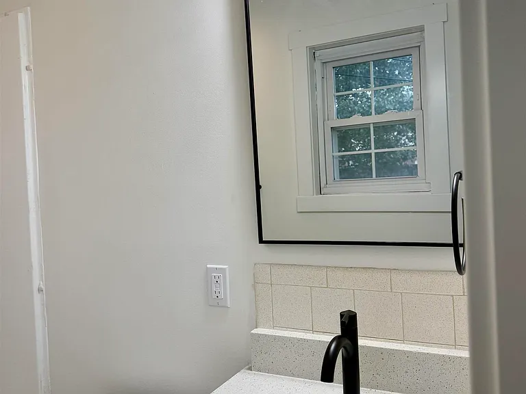 404 S Hickory Dr — Photo 10