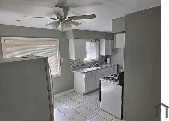 11700 Auburn St — Photo 2