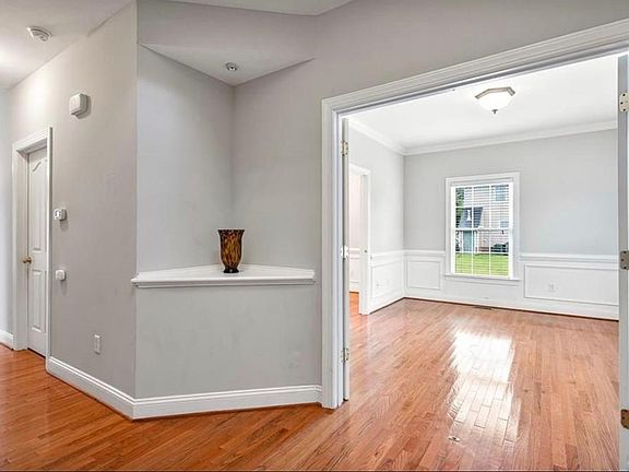 5th image of 1608 Kemper St