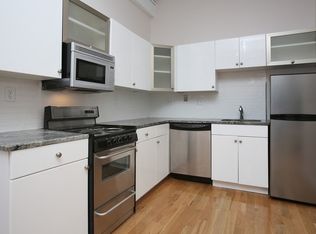 12 Stoneholm St APT 301, Boston, MA 02115