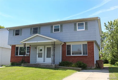 11 Lemans Dr #W Photo 1