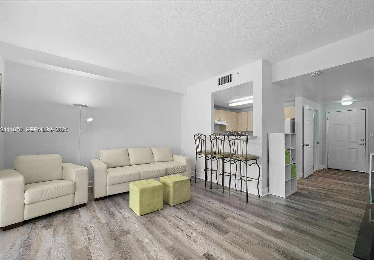 Douglas Grand Condo — Photo 4
