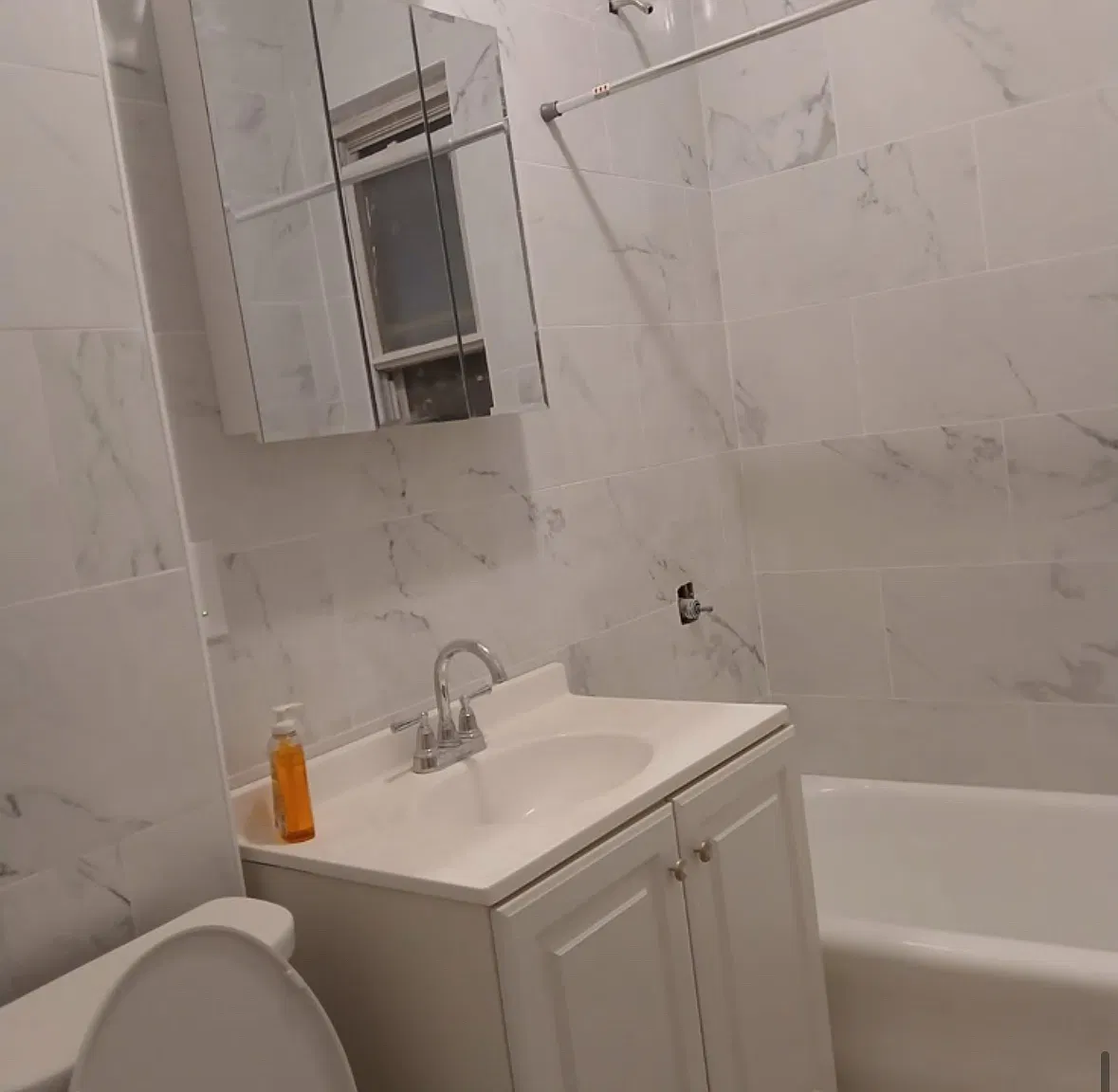 2 bed, 700 sqft, $2,500 — Photo 1