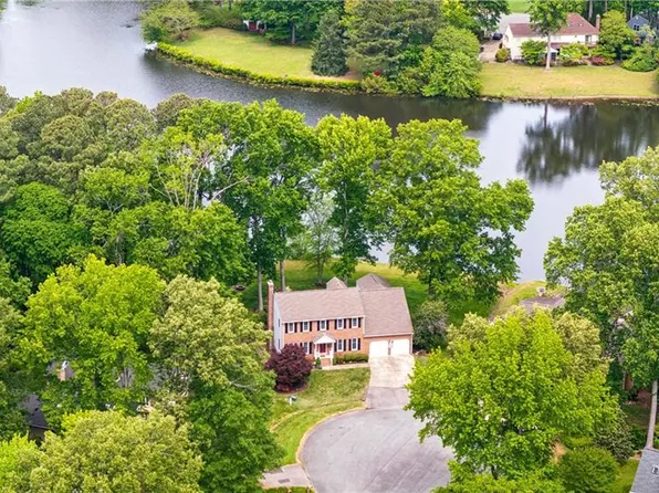 107 Jonquil Ct, Yorktown, VA 23693