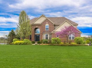 2730 Island Hills Dr, Dexter, MI 48130