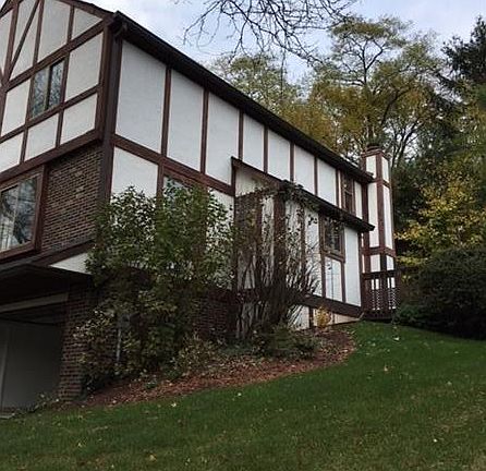 2nd image of 301 Cottingham Dr