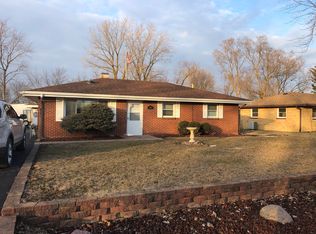 1801 Pinewood Ln, Joliet, IL 60433