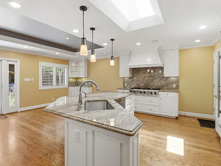 148 Cedar St — Photo 15