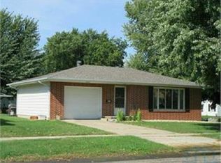 911 Lincoln St, Boyden, IA 51234