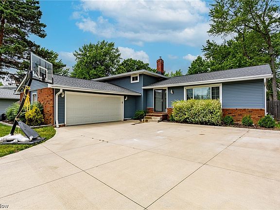 2nd image of 16336 Essex Dr