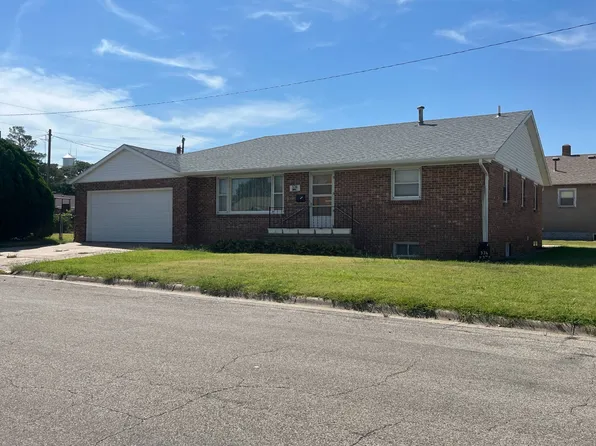 336 N 3rd St, Wakeeney, KS 67672