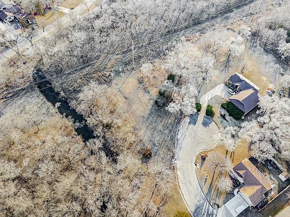 2nd image of E Salem Ct