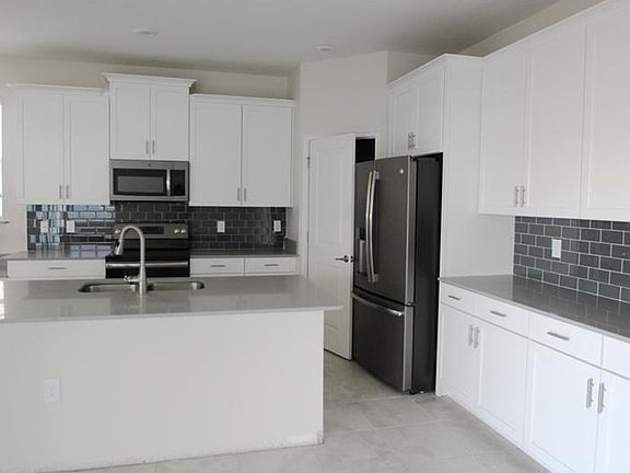 5th image of 11834 Epic Ave