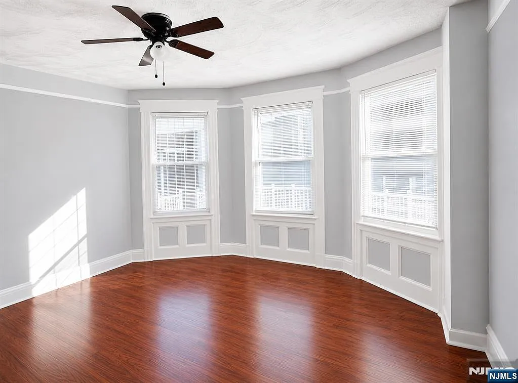 3 bed, 2.0 bath, $2,300 — Photo 3