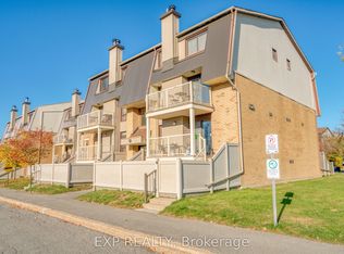 16 Sweetbriar Cir #1, Ottawa, ON K2J2K4