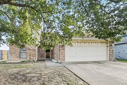 203 Bowie St Photo 1
