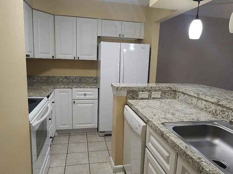 27 Veronese Ct — Photo 6