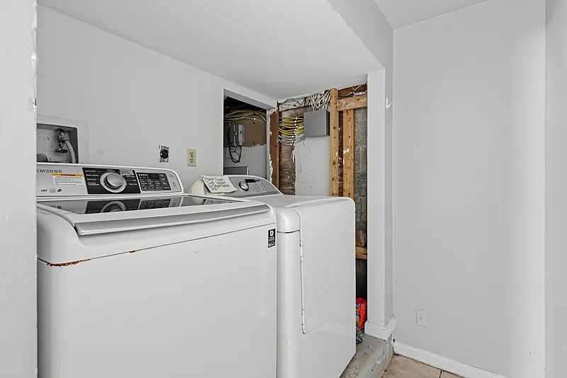 3 bed, 2.5 bath, 1280 sqft, $3,200 — Photo 4