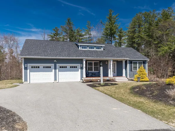 2 Firefly Circle, Somersworth, NH 03878