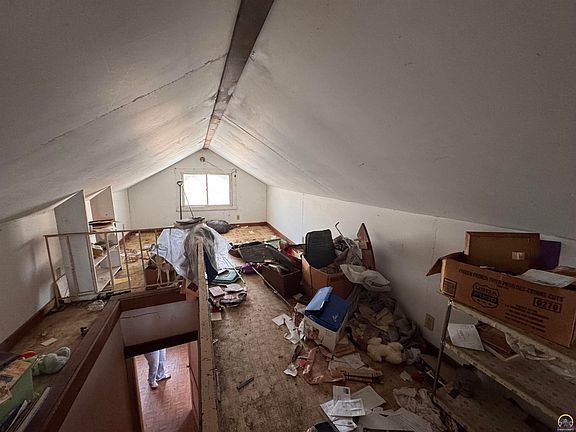 4th image of 711 SE Lawrence St