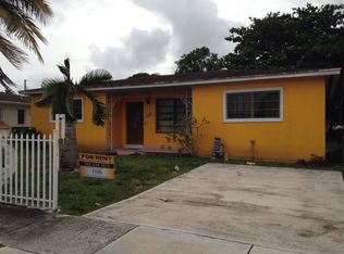 560 NE 174th St, North Miami Beach, FL 33162