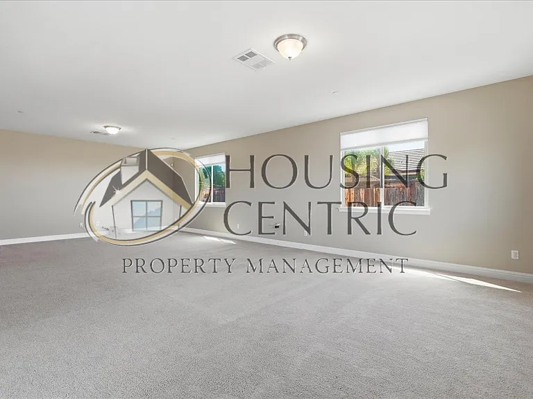 7242 Breaker Point Way — Photo 38