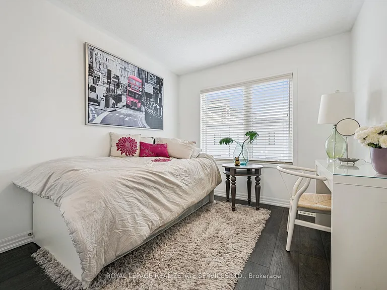 78 Huguenot Rd — Photo 27