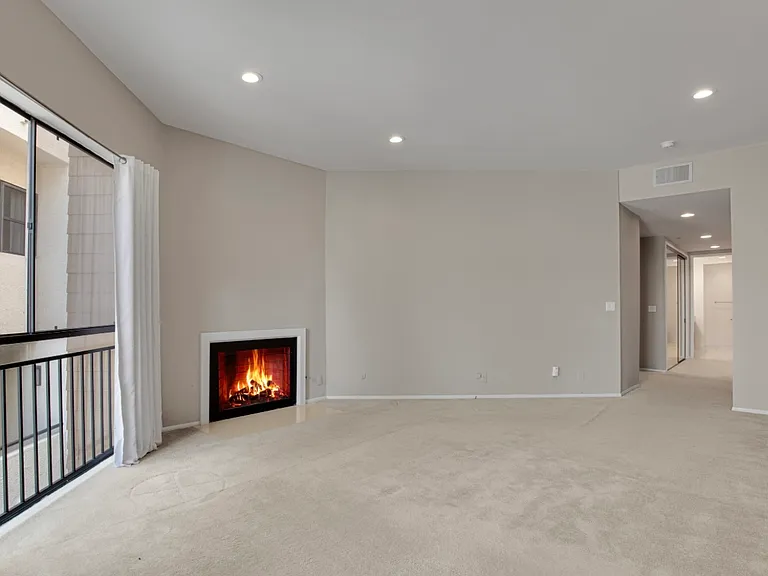 11628 Montana Ave #207 — Photo 18