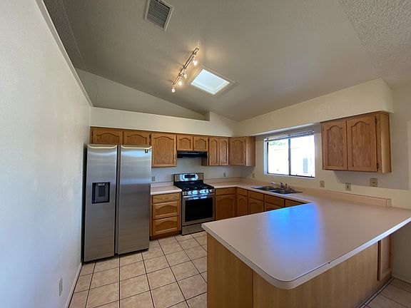 4th image of 2681 Northridge St