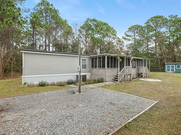 3rd image of 2422 Crescent Wood Rd