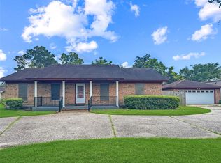 7401 Highway 6, Hitchcock, TX 77563