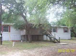 135 Powell Rd, Smithville, TX 78957