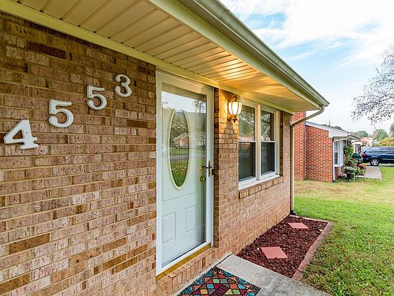 4th image of 4553 Long Acre Dr NE