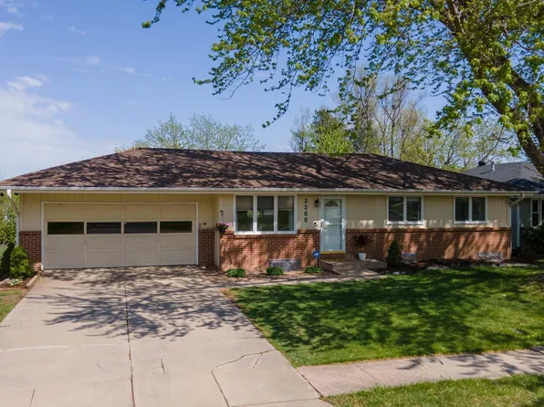 2200 SW 18th St, Lincoln, NE 68522