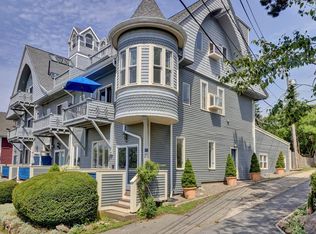 5 Pirates Ln APT 4, Gloucester, MA 01930