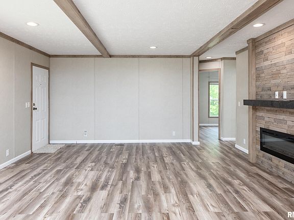 3rd image of 9049 Grassy Rd