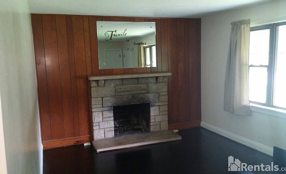 2nd image of 4939 Fielding Way