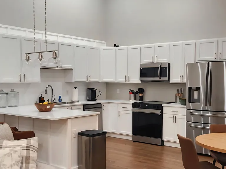 6384 W Flanders Ln — Photo 4