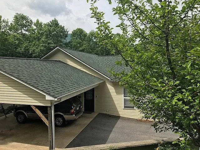 17 Tree Canopy Ln — Photo 3
