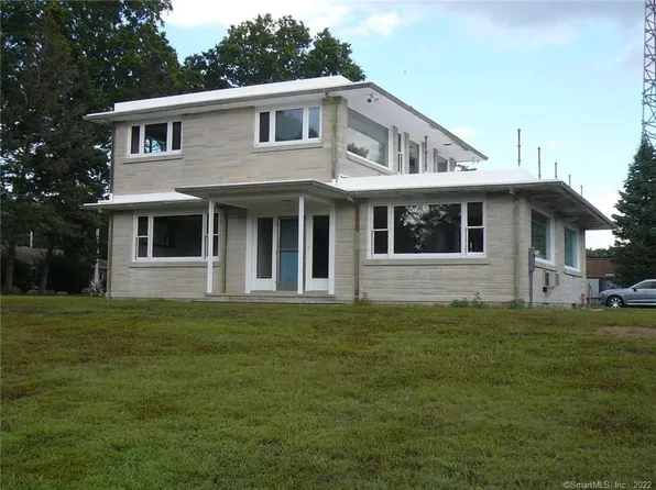 630 James Farm Rd, Stratford, CT 06614