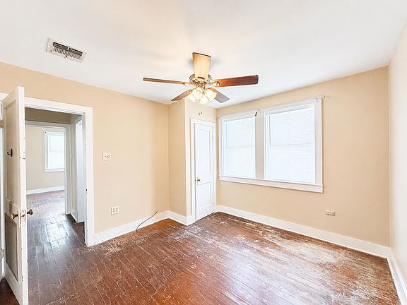 5th image of 1100 E 12th St